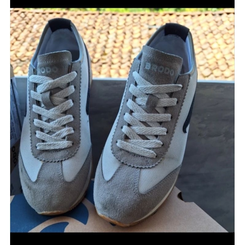 sepatu casual brodo tondano beak white-navy