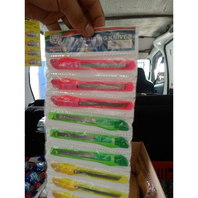 

(12 Pcs) CUTTER BESAR/KECIL