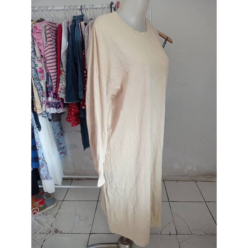 GU Long dress kaos lengan balon size M