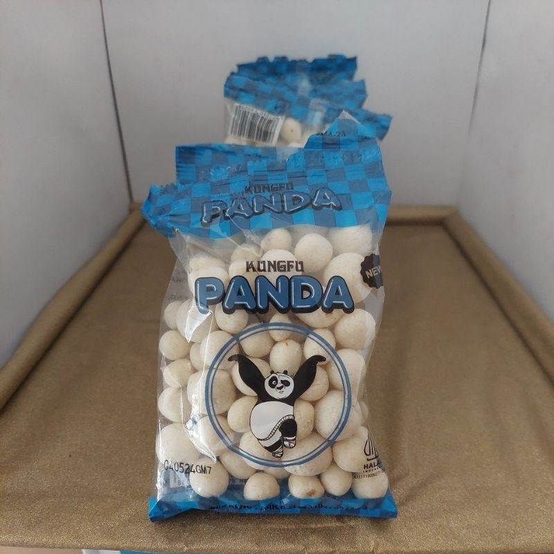 

Kacang Atom Kungfu Panda Besar 10pcs @50g 1 renteng