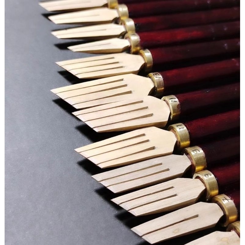 

Qalam Kaligrafi Dekorasi / Qalam Borneo / Kalam Bambu