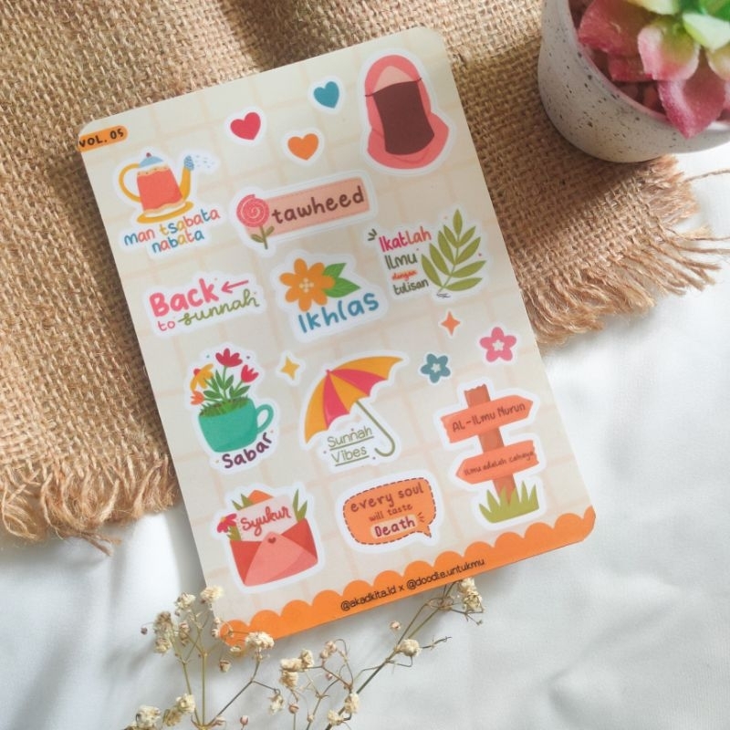 

Akad Kita x Doodle Untukmu Stiker Sheet Muslimah Aesthetic Case Hp Tumbr Laptop Bullet Journal