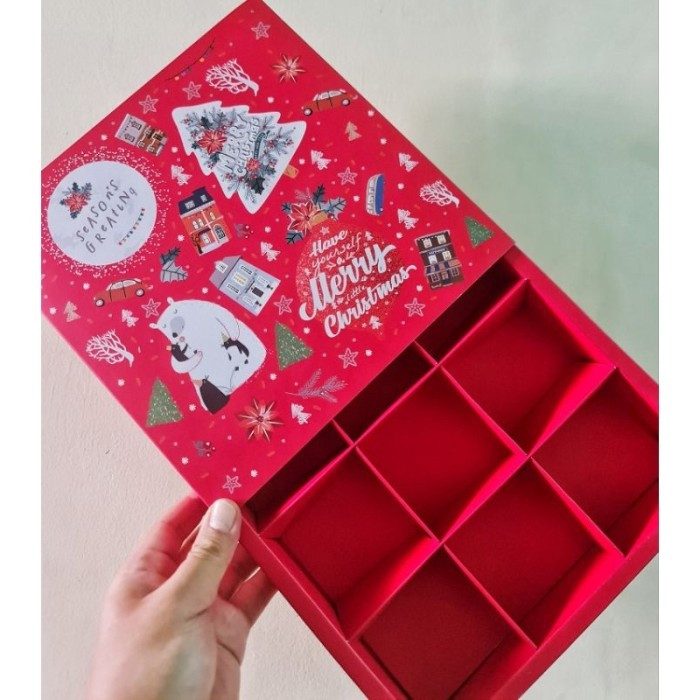 

( 5 pcs ) Box Natal Sekat 9 Packaging Brownies Bite Nastar Eggtart Parcel Bingkisan Hampers Christmas