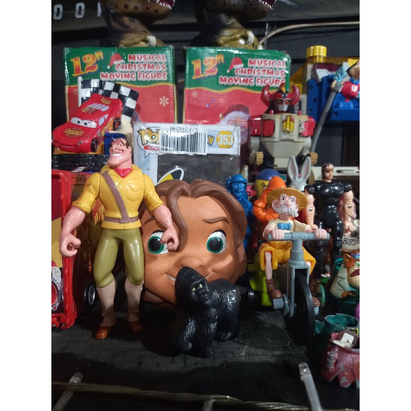 Figure gelas Tarzan dkk