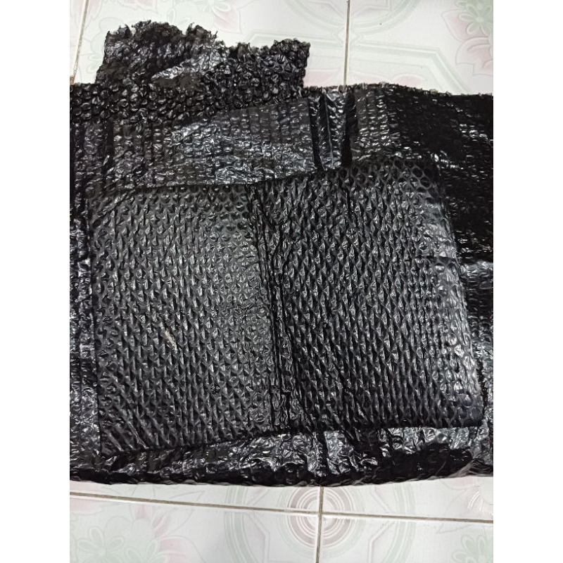 

Bubble Wrap untuk packing tambahan