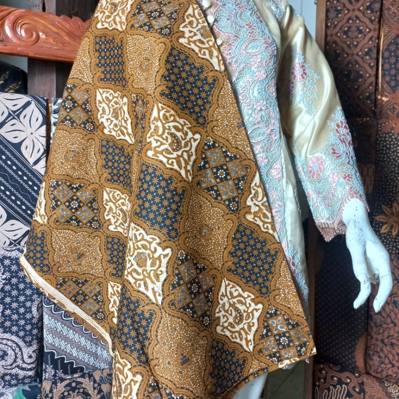 Jarik Batik Semi Tulis Pewarnaan Alami Genes Solo Wirasat Kain Keluarga Pengantin Solo