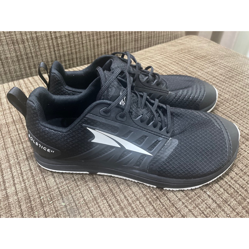 Sepatu TOPO Shoes ukuran 9 untuk Kaki Bunion