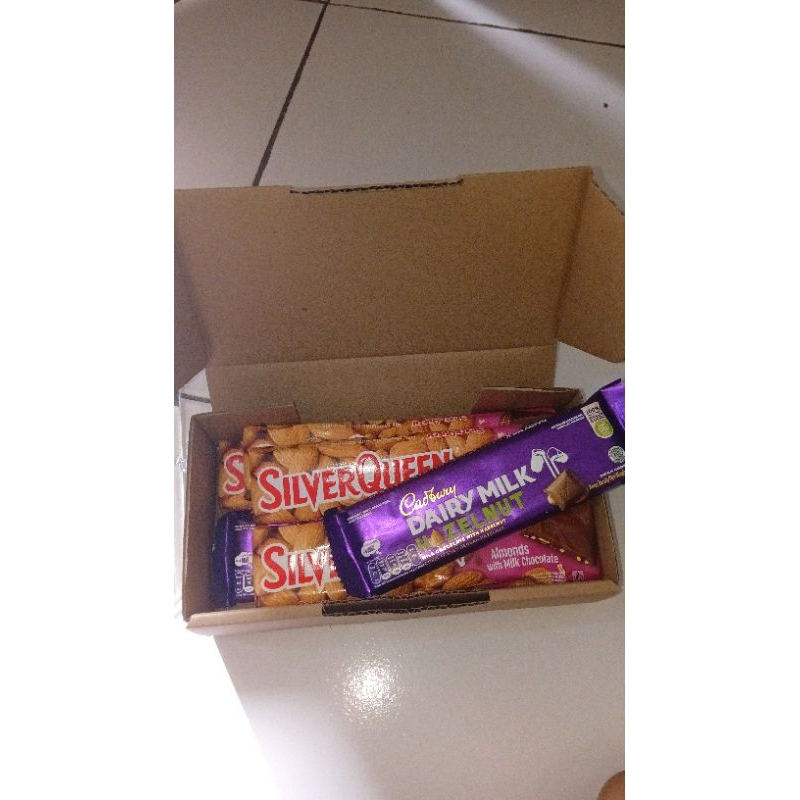 

GIFT BOX Cadburry dairy milk hazelnut