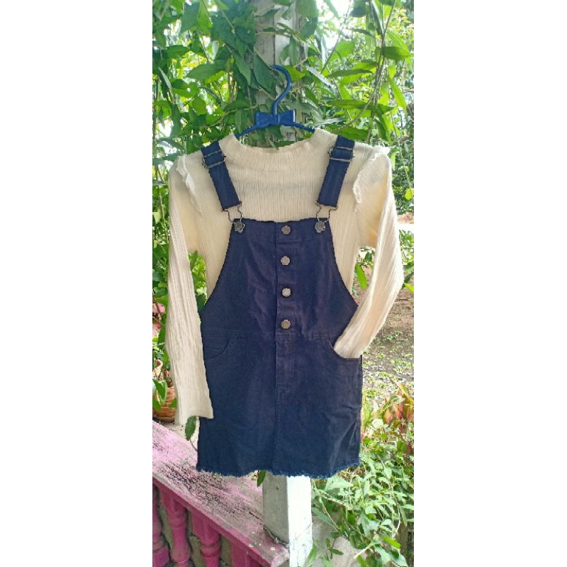 preloved overall jeans anak merk HnM (hanya overall) warna hitam pekat, lebih pekat dari di foto siz