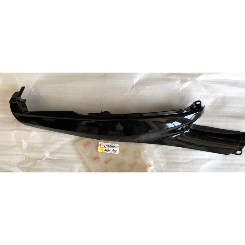 cover body yamaha alfa original bagian kanan NOS