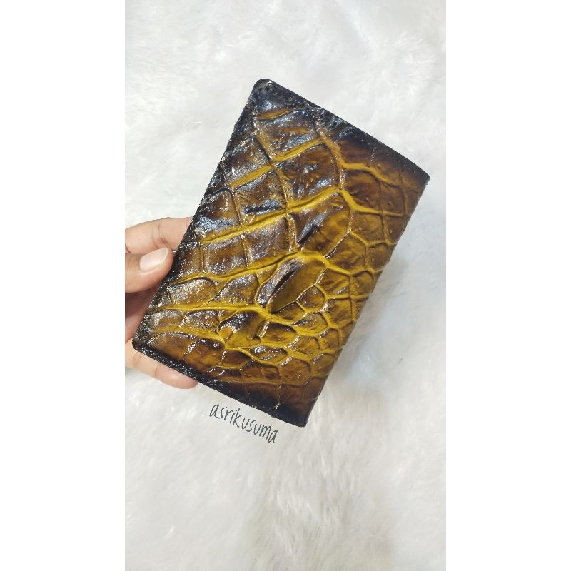 Dompet pria kulit Buaya ASLI Merauke Papua