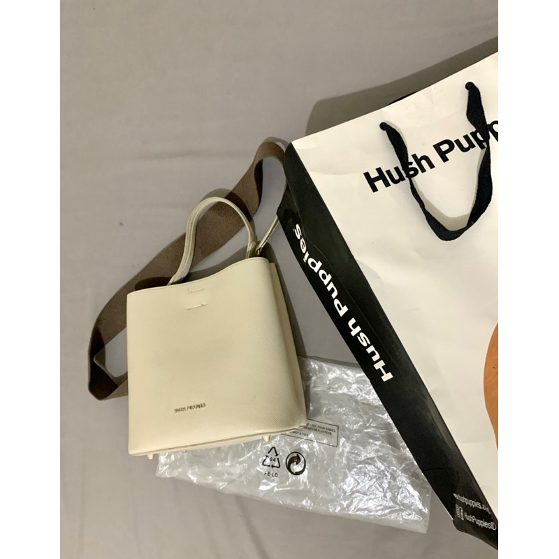 new hush puppies woman bag handle