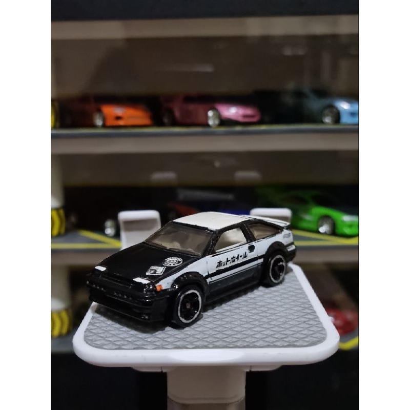 HOT WHEELS TOYOTA AE 86 COROLLA
