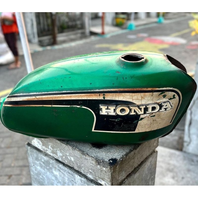 tangki cb100 cb125 original us original paint / tangki cb 125 cb 100 original us original cat bawaan