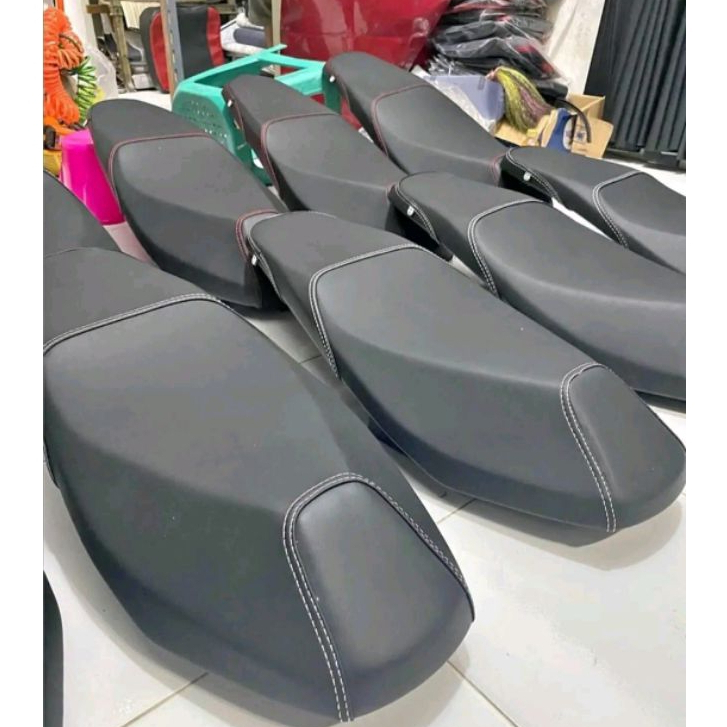 kulit / cover /sarung jok motor vario 150 led 125 old ,150 new kulit pake mbtech