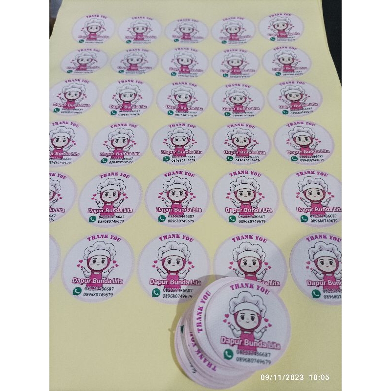 Stiker label makanan dan minuman