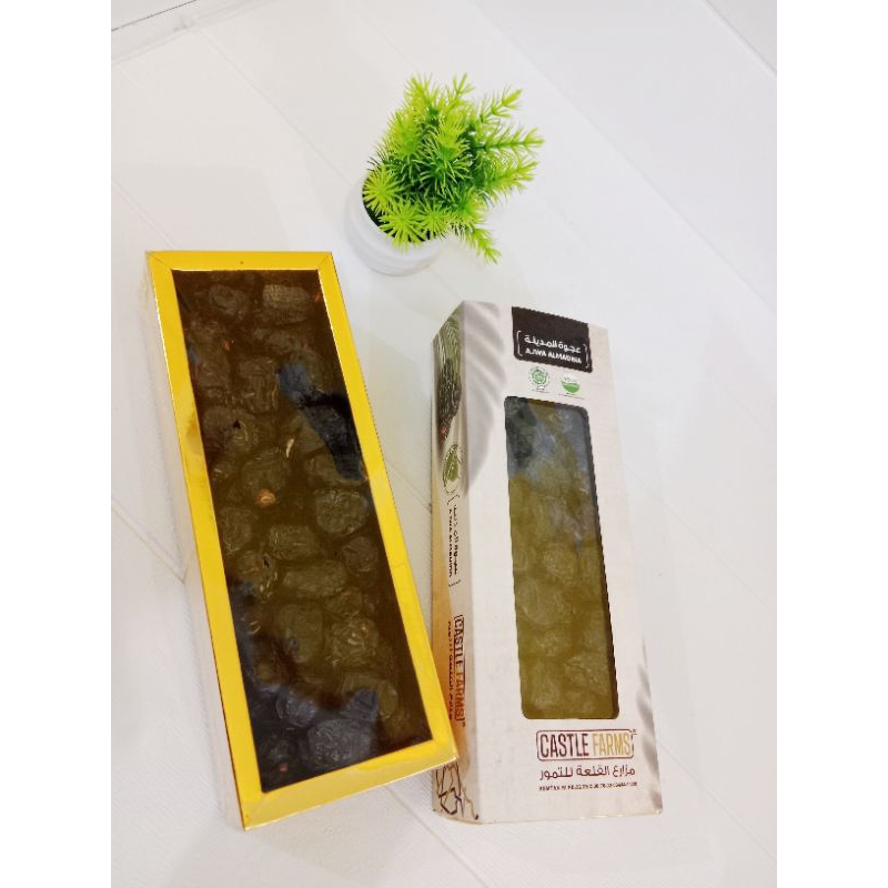 

Kurma Ajwa Premium Castle