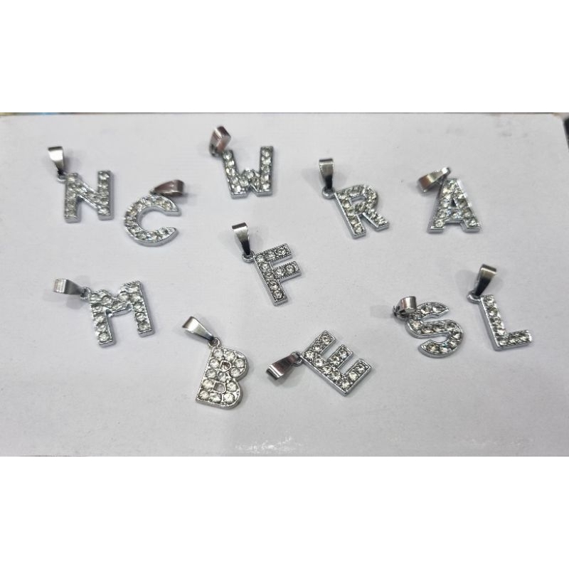 eceran liontin atau bandul kalung huruf huruf A sampai Z permata bahan rodium silver