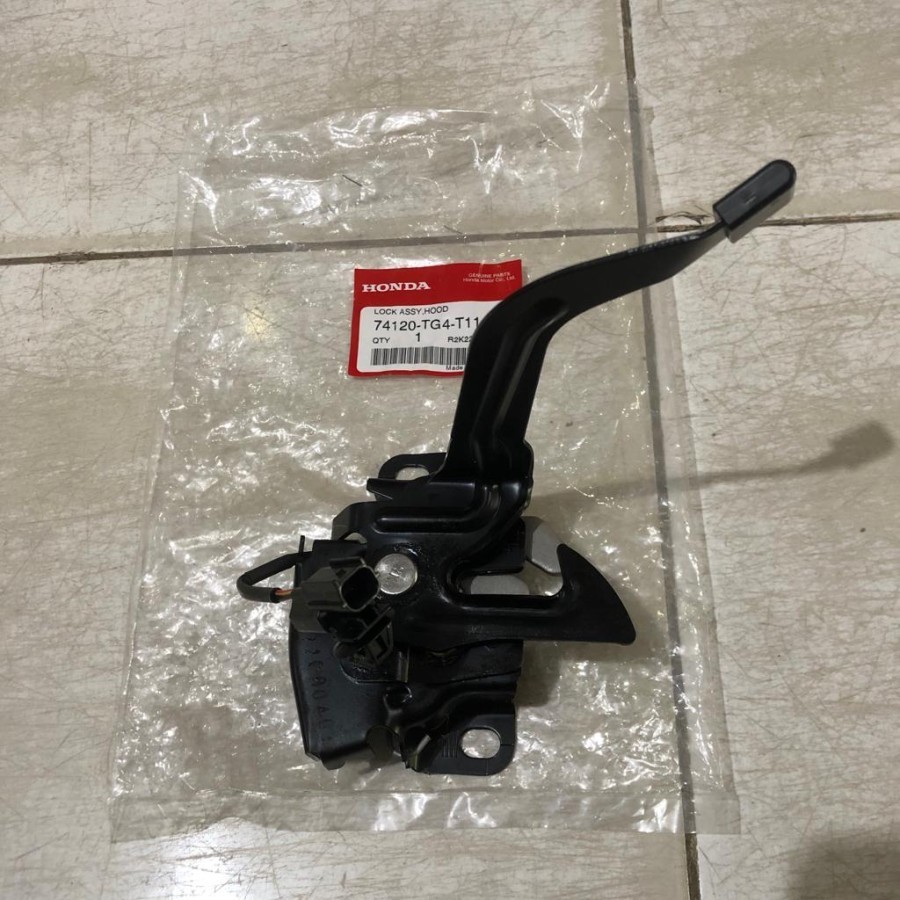 lock kap mesin brio 2019 2020 2021 2022