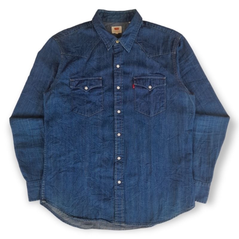 kemeja denim levis kancing batu