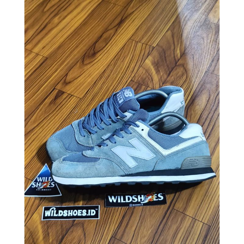 Sepatu second New Balance 574