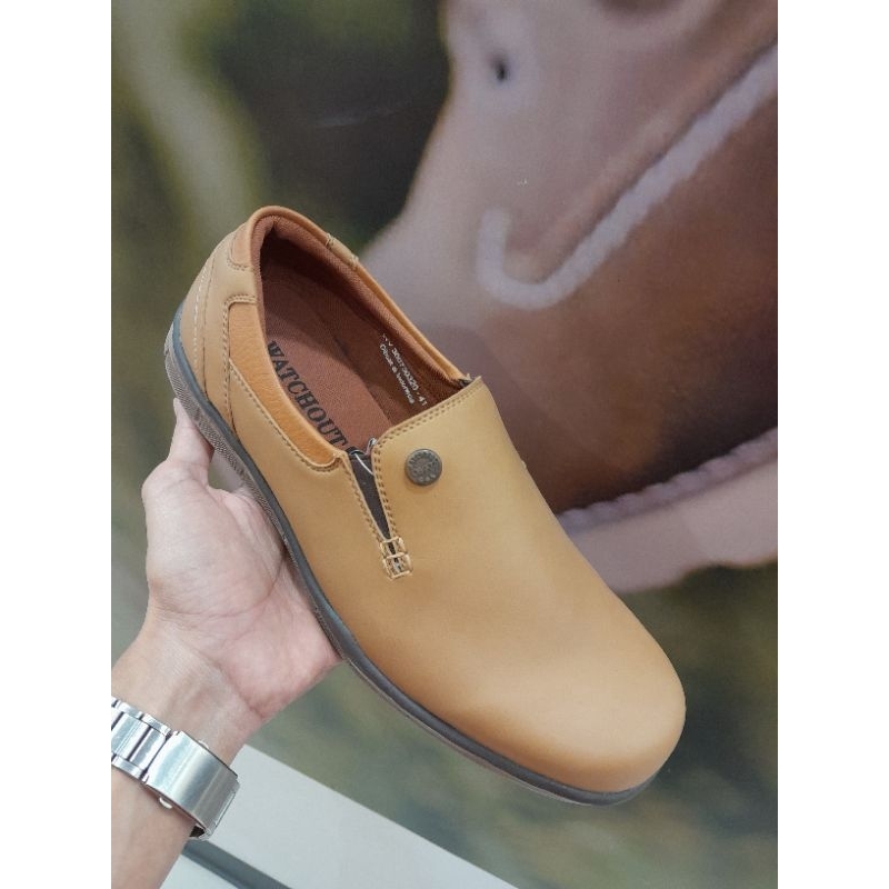 sepatu pria watchout original