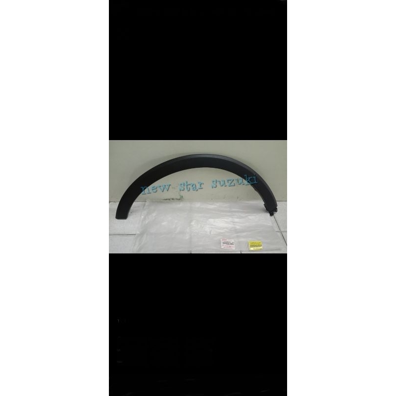 Moulding Fender spakbor depan Ignis