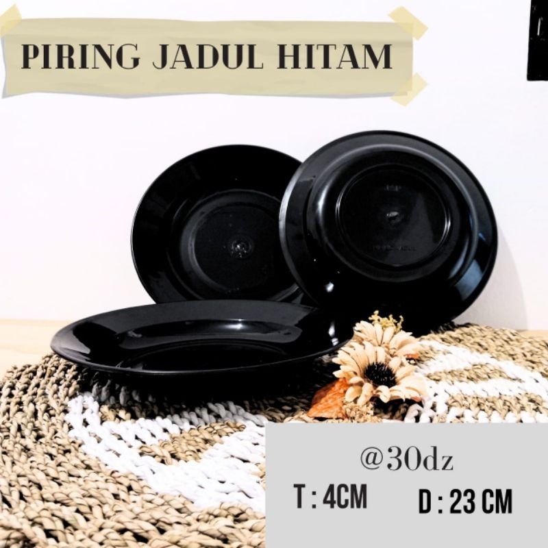 piring plastik jadul hitam atau warna
