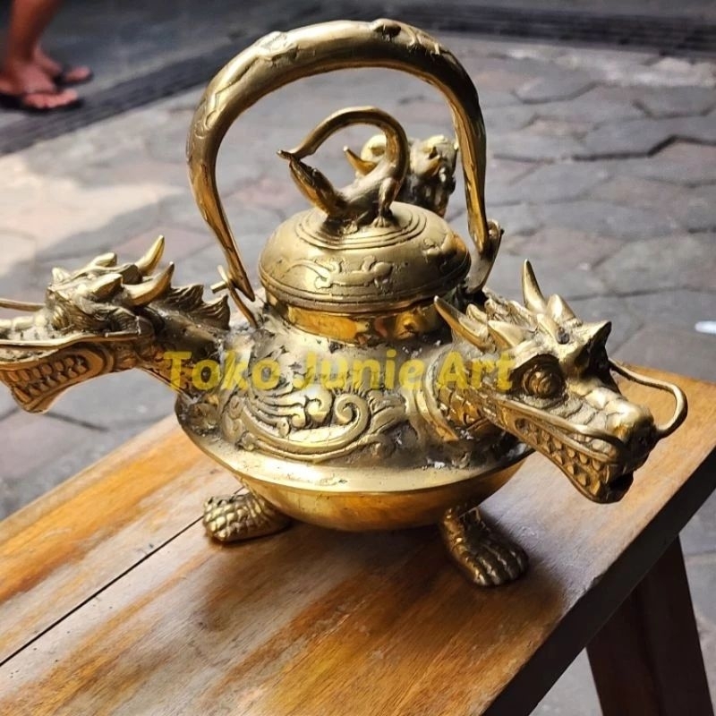 TEKO KENDI NAGA KUNINGAN MODEL KERAJAAN KUNO VINTAGE WARNA EMAS GOLD