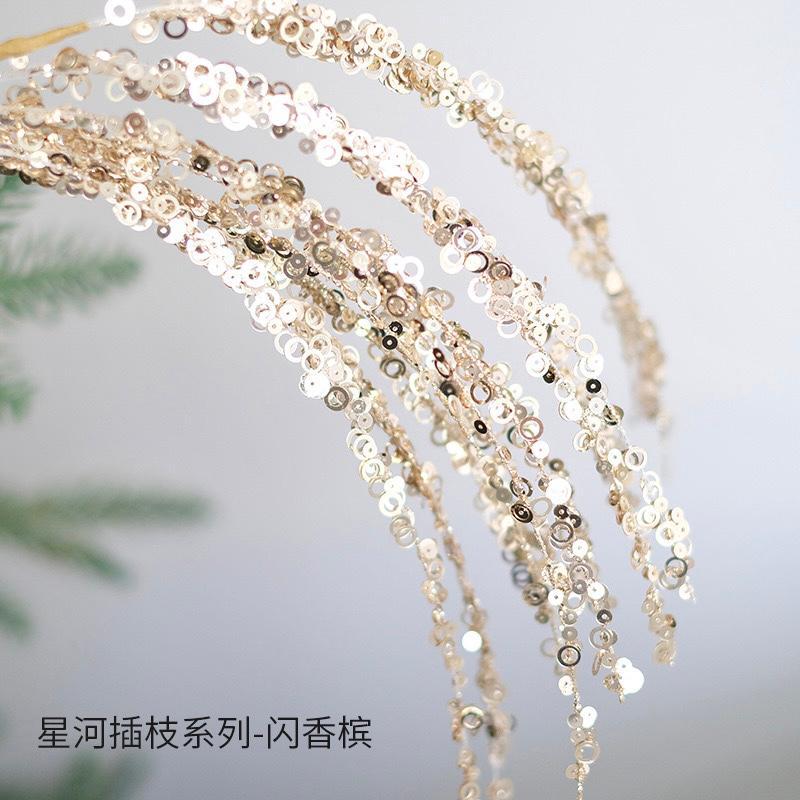 Hiasan Natal - Glittery Vines on Branch Rose Gold and White Winter Christmas Theme Decor