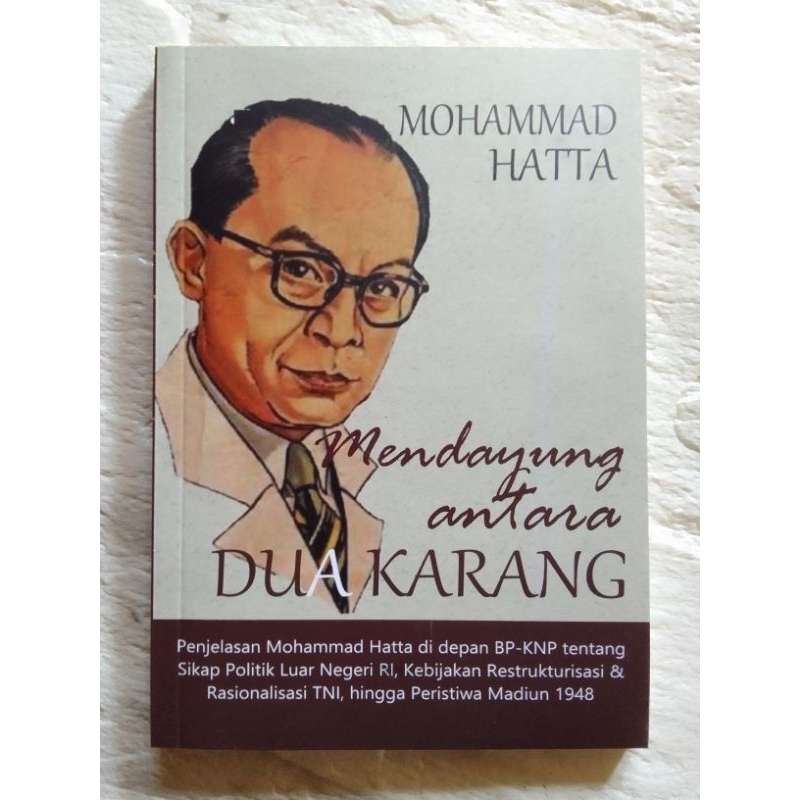 MENDAYUNG ANTARA DUA KARANG