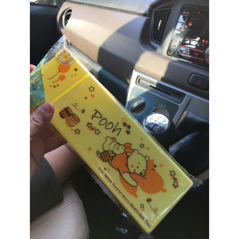 

Kotak pensil Winnie the poioh