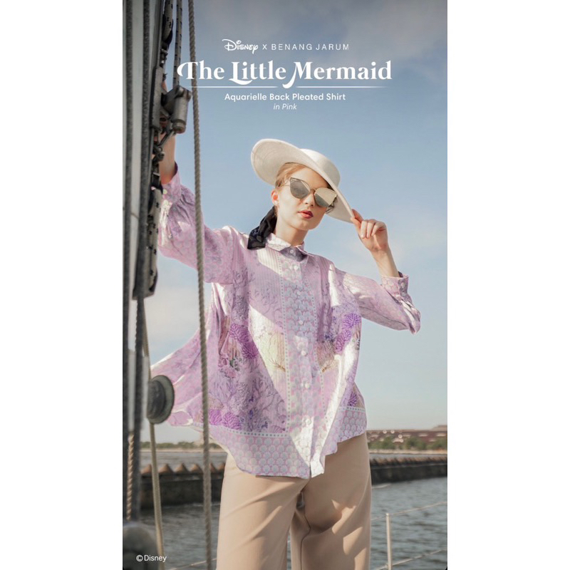 Benang jarum little mermaid Aquarielle Back Pleated Shirt