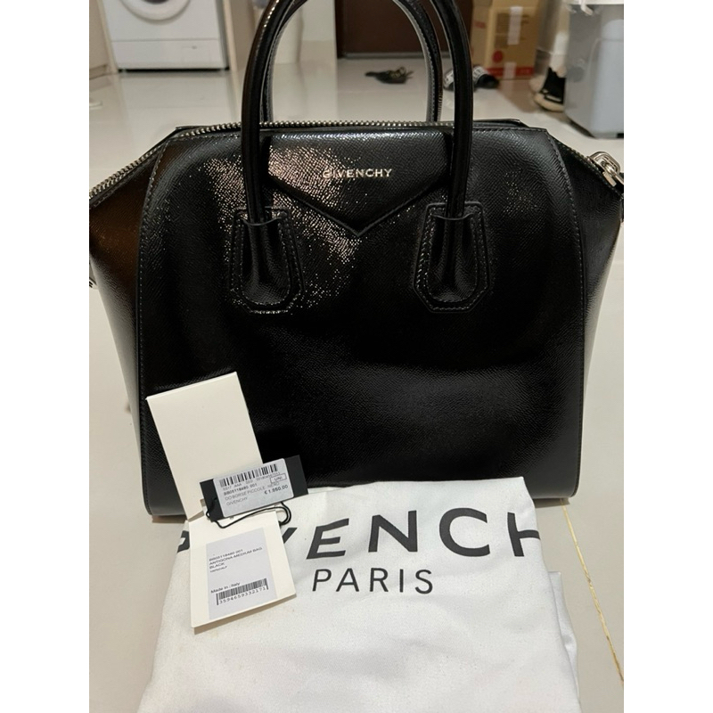 GIVENCHY MEDIUM ANTIGONA BAG PRELOVED