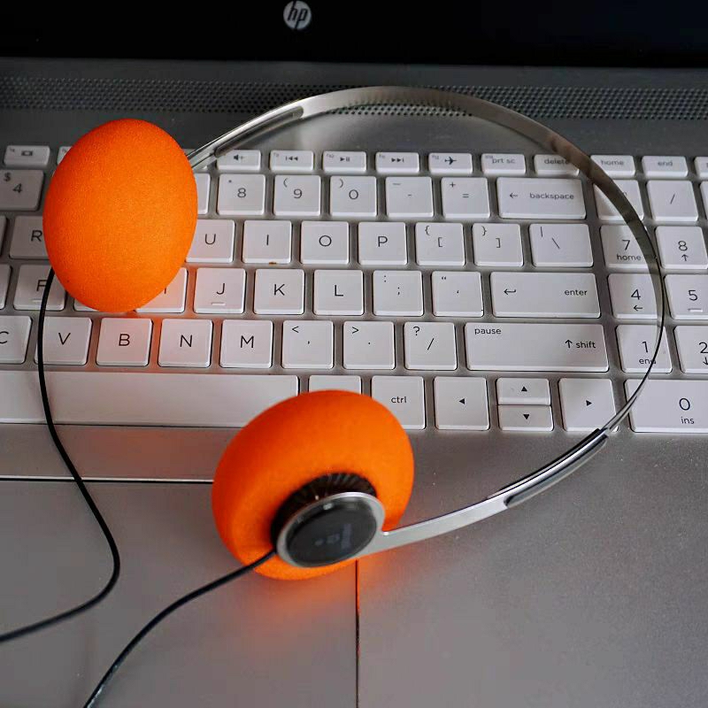 Headphone vintage retro style walkman earphones