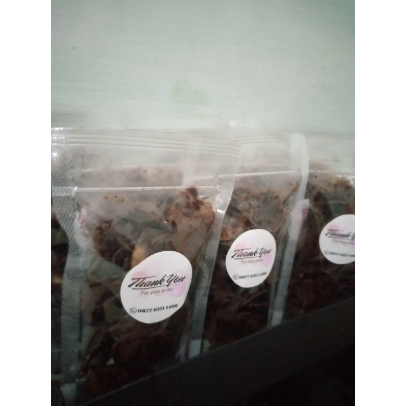 

keripik pisang cokelat by fujji