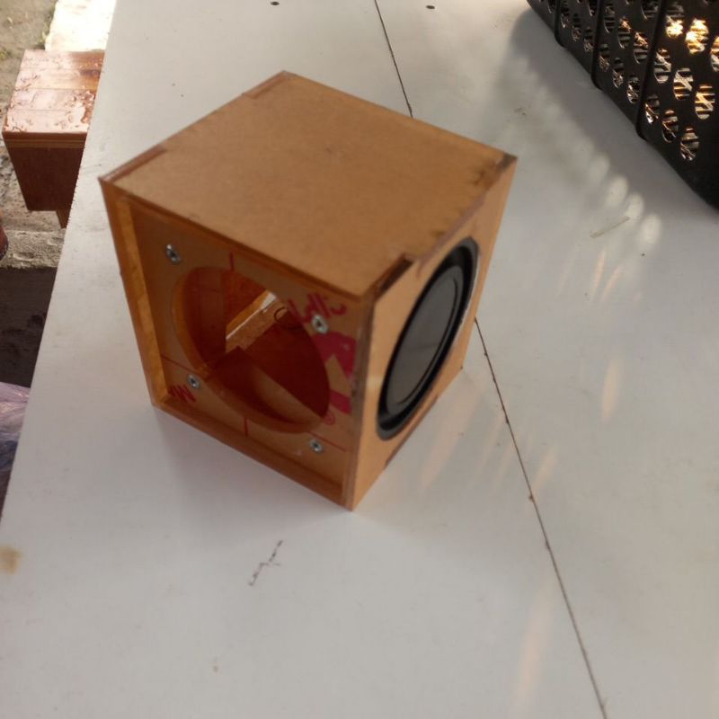 Box speaker 2.5 inch