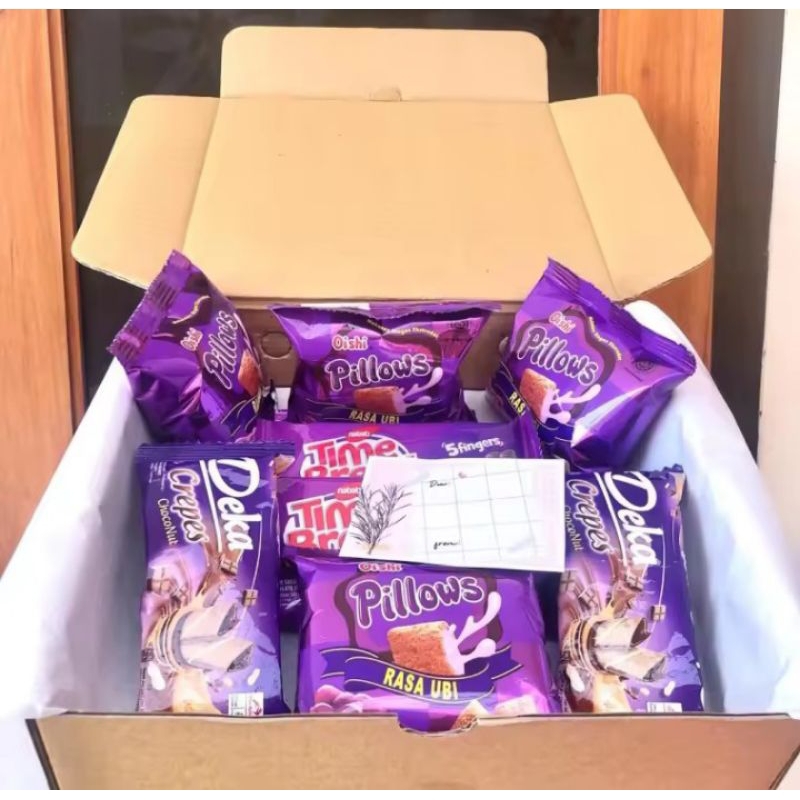 

Termurah Snack box wisuda/semprotulation/sidang/ulangtahun free kartu ucapan