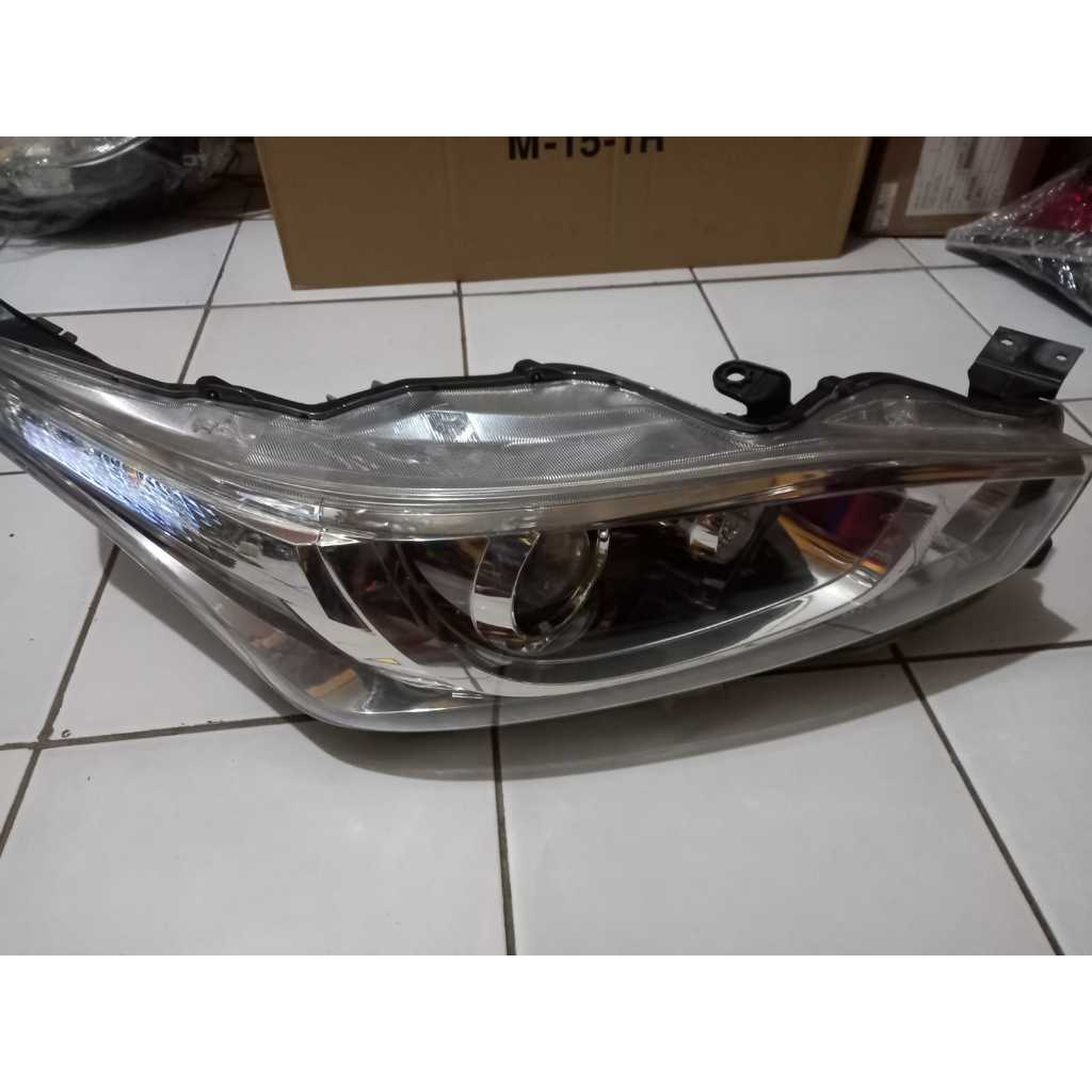 Headlamp Yaris Lele 2016 Kanan