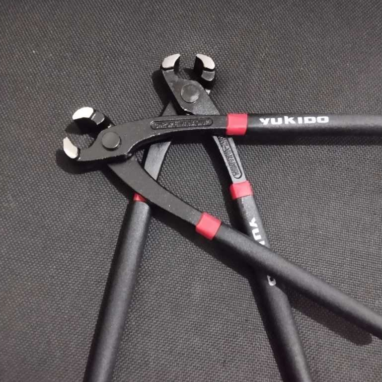 Tang Gegep Besi / Tang Potong Kakatua / Kakatua / Tang Potong Kawat 9 inch termurah