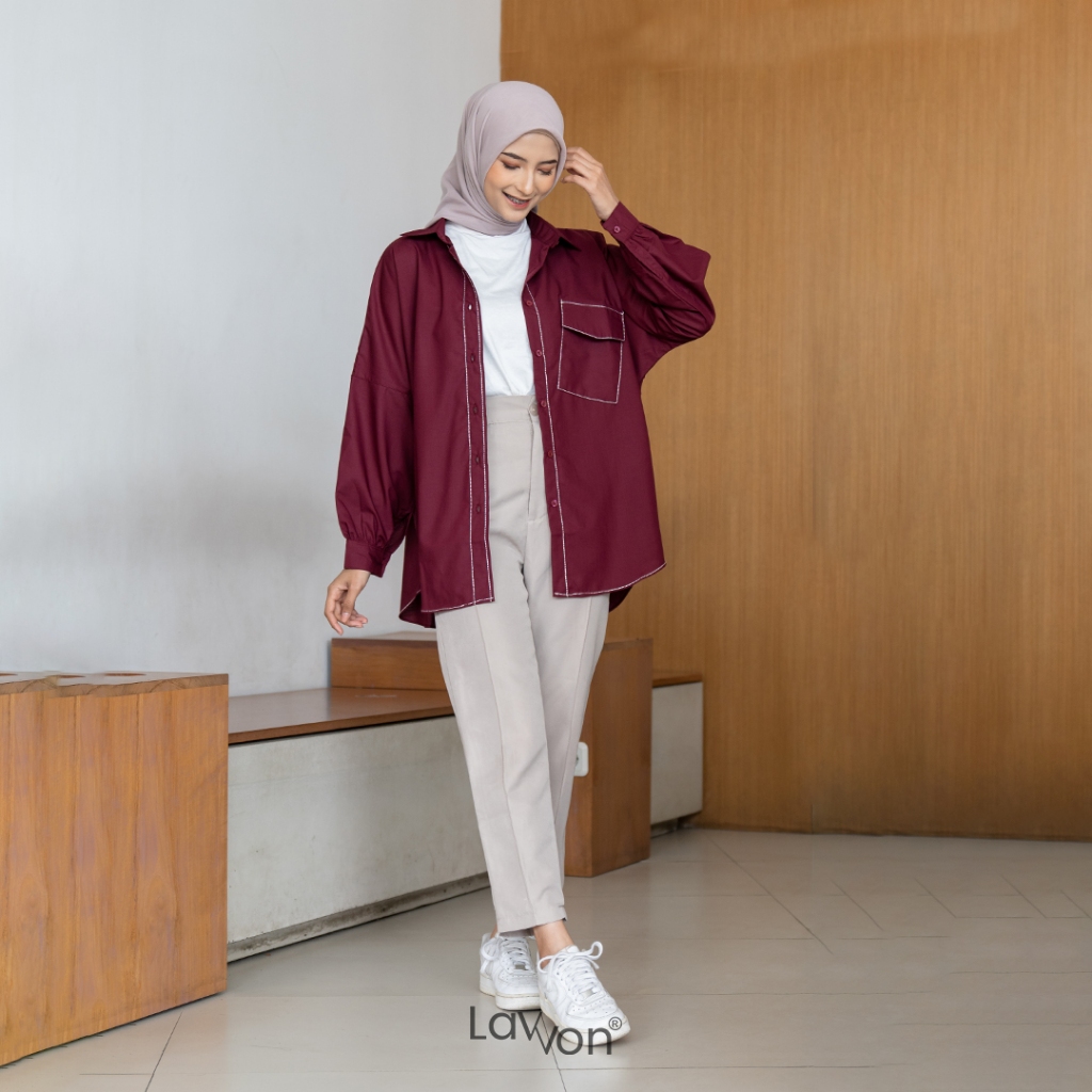 BELLE BLOUSE Maroon Atasan Wanita Kerja Kekinian Multifungsi Original By Lavvon