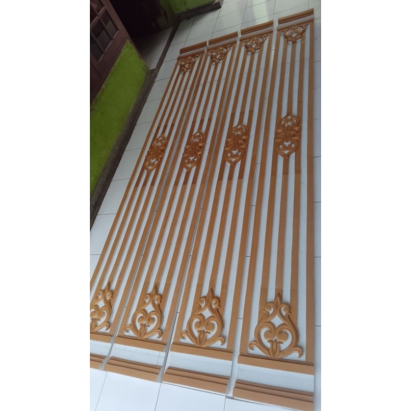 TIANG PELAMINAN SPON