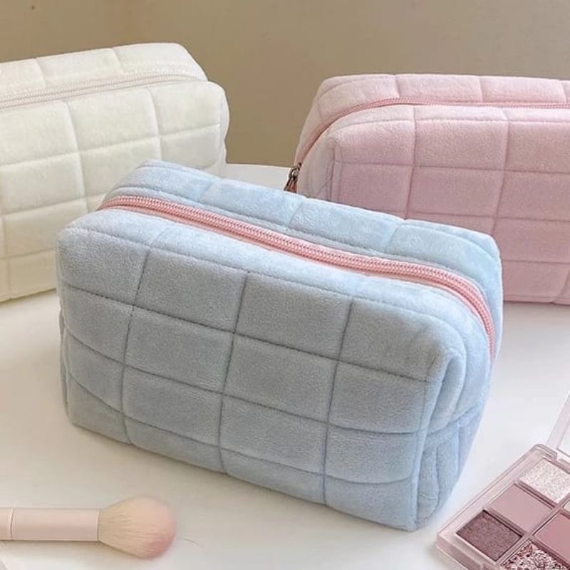 

Tempat Pouch Pillow Korea / Kotak Pensil Sleting Velvet Aesthetic