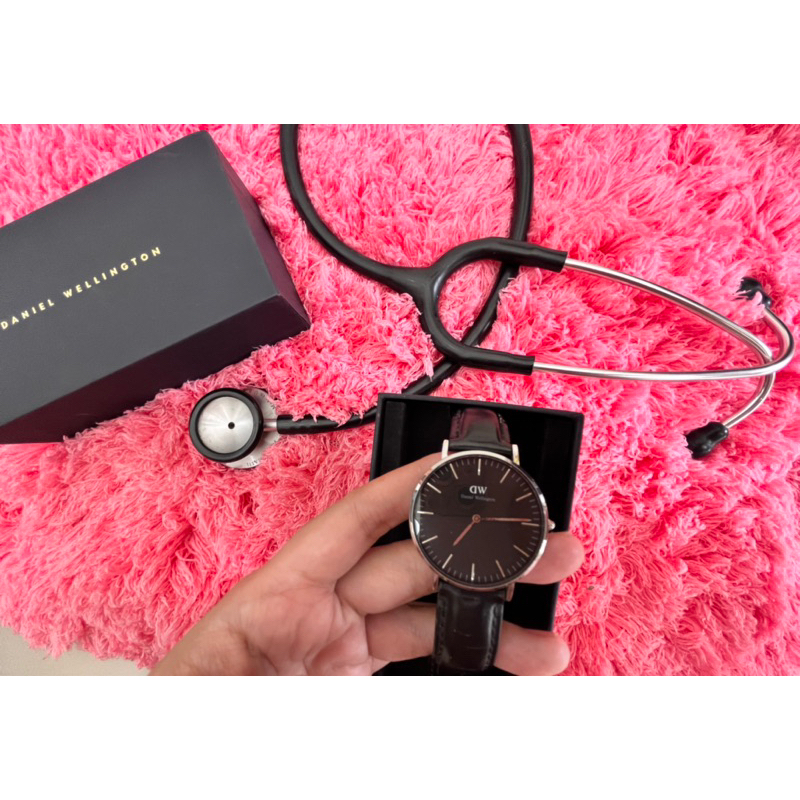 PRELOVED JAM TANGAN DANIEL WELLINGTON
