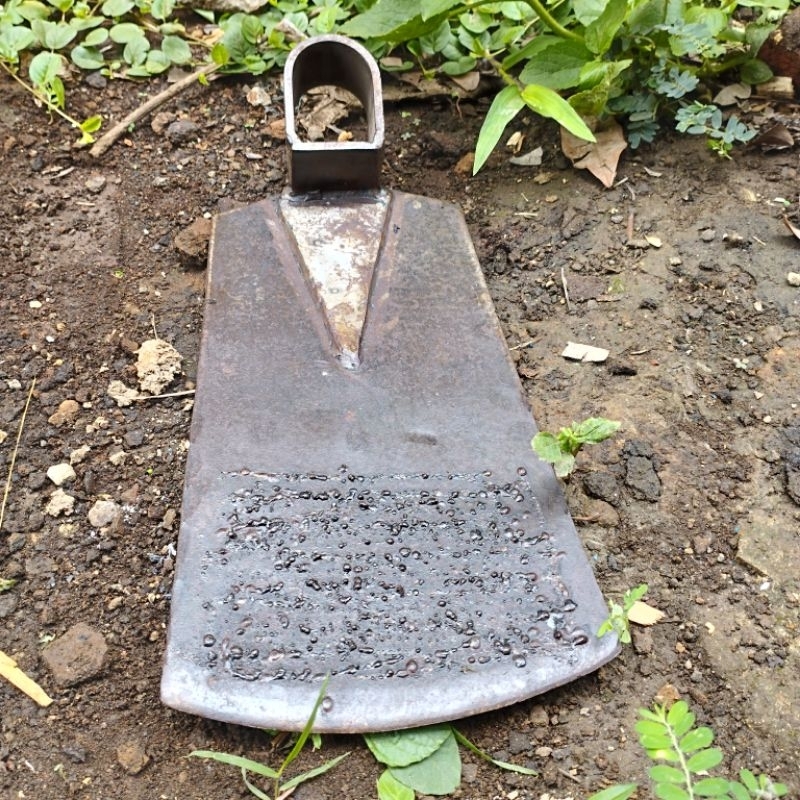 cangkul ganco ukuran jumbo cangkul anti lengket cangkul bertektur krenyeh tebuat dari baja pilihan