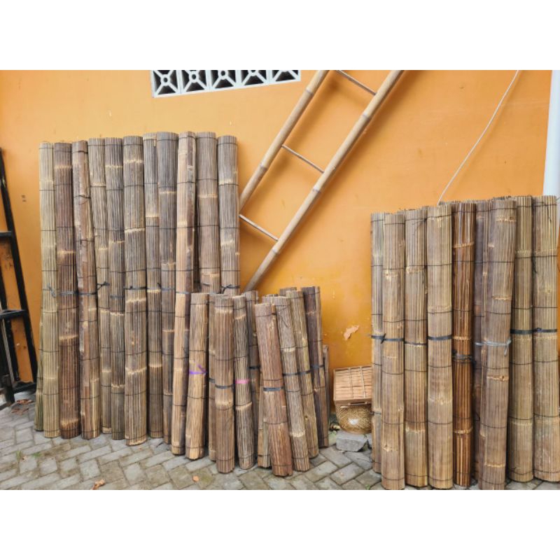 tirai bambu wulung hitam | kere bambu | kerei bambu | tirai kerekan | krey bambu | tirai gulung | krey outdoor