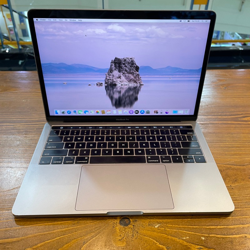 Macbook Pro 13inch 2017 Touchbar