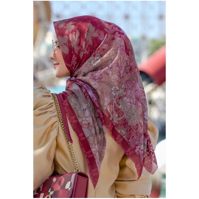 Buttonscarves The Dream Park Series, Holiday Series, Cassie Square, Kelly square, Isseltwalt, The Pa