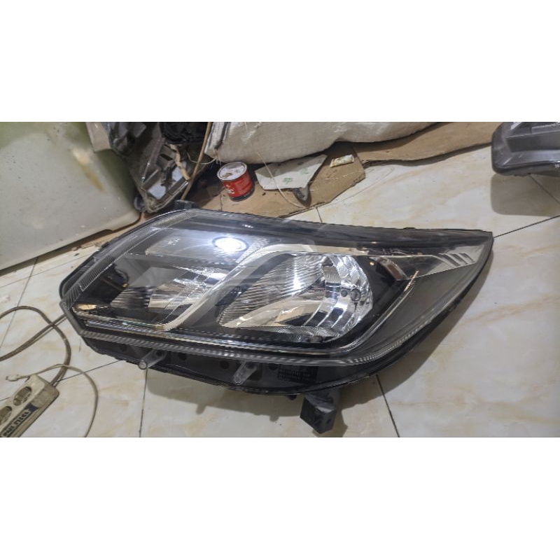 Headlamp Lampu Depan Chevrolet trail blazer HID Original