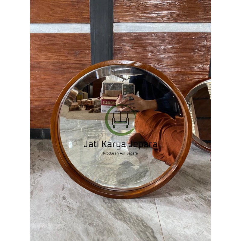 Cermin Dinding Minimalis Cermin Bulat Kayu Jati - Jati Karya Jepara